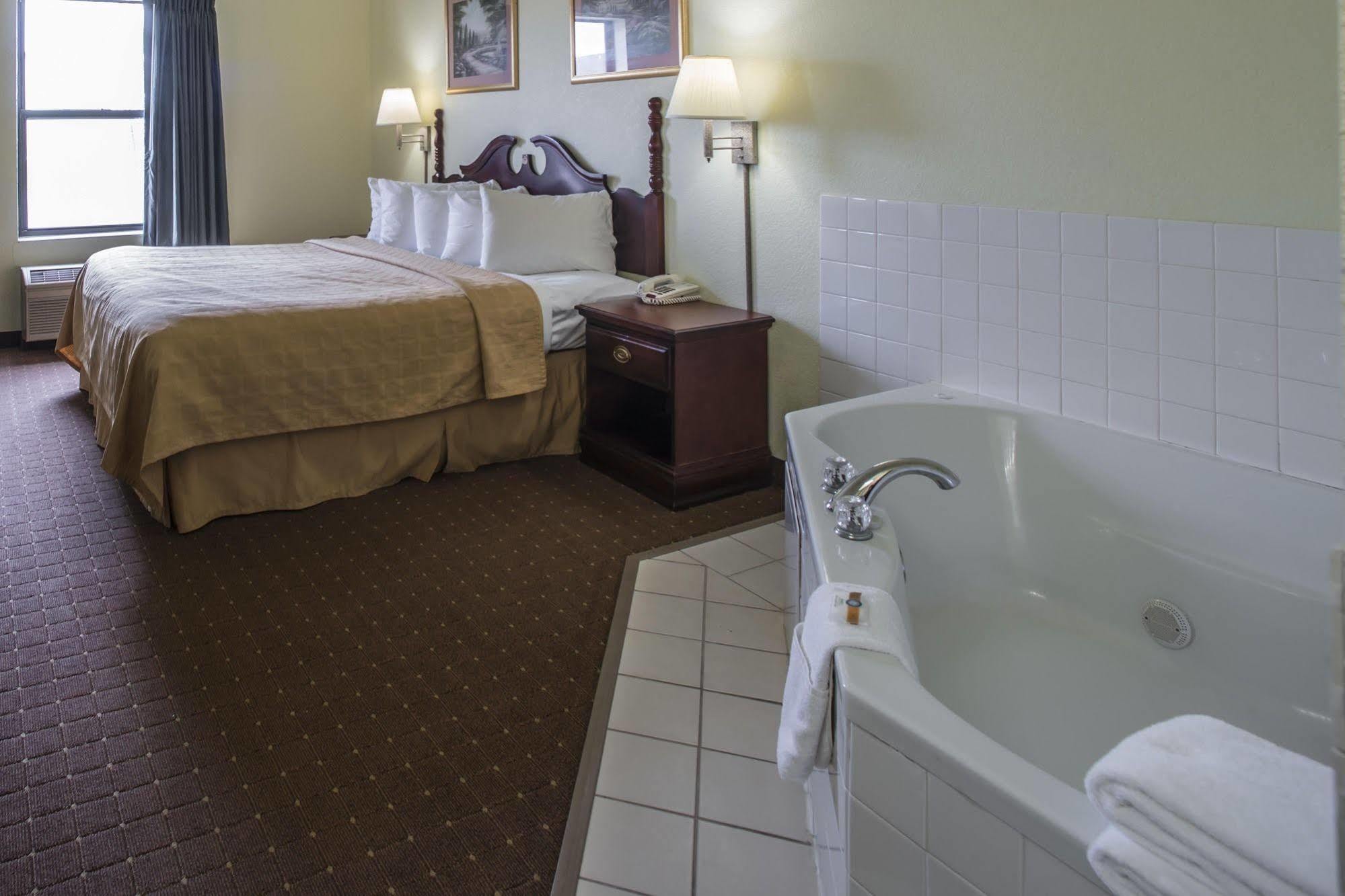 Quality Inn Harrisburg Ngoại thất bức ảnh
